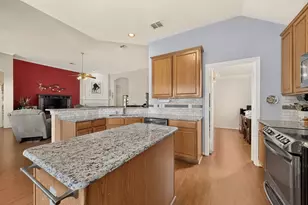 6303 Clear Pool Dr, Arlington, TX 76018 - Photo 14