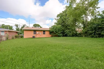 1750 Kirkwood Drive, Garland, TX 75041 - Photo 16
