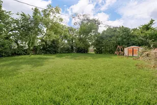 1750 Kirkwood Dr, Garland, TX 75041 - Photo 18