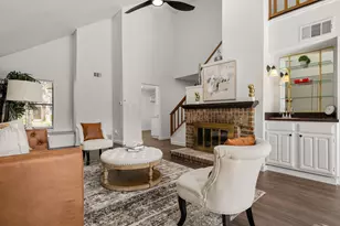 200 Saddle Rock Ct, Irving, TX 75063 - Photo 4