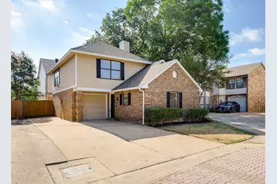 200 Saddle Rock Court, Irving, TX 75063 - Photo 2