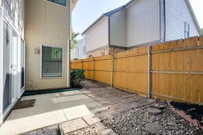200 Saddle Rock Court, Irving, TX 75063 - Photo 20