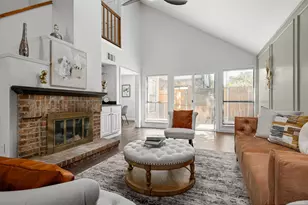 200 Saddle Rock Ct, Irving, TX 75063 - Photo 8