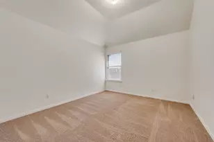 515 Suffolk Dr, Grand Prairie, TX 75052 - Photo 16