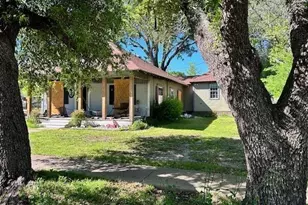 207 E Elmo St, Kaufman, TX 75142 - Photo 2