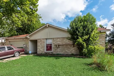 1717 Glenview Lane, Arlington, TX 76014 - Photo 2