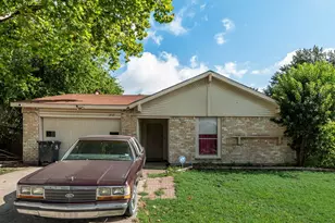 1717 Glenview Ln, Arlington, TX 76014 - Photo 4