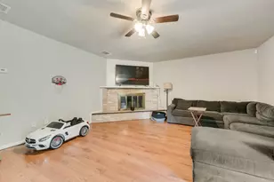 1717 Glenview Ln, Arlington, TX 76014 - Photo 8