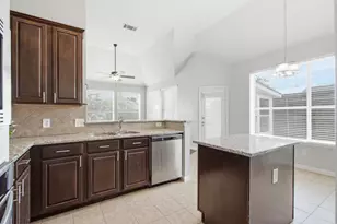 3117 Irvine Dr, Carrollton, TX 75007 - Photo 10