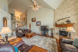 1424 Bassett Hound Dr, Fort Worth, TX 76052 - Photo 12