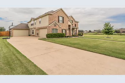 1424 Bassett Hound Drive, Fort Worth, TX 76052 - Photo 4