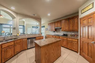 1424 Bassett Hound Dr, Fort Worth, TX 76052 - Photo 6