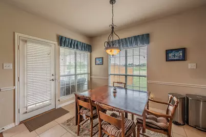 1424 Bassett Hound Drive, Fort Worth, TX 76052 - Photo 10