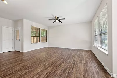 411 N Mirick Avenue, Denison, TX 75020 - Photo 6