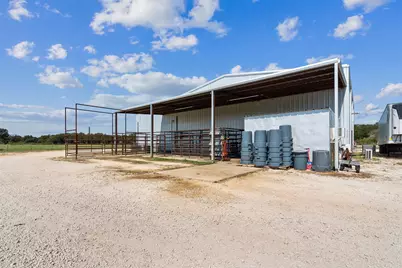 324 E Highway 6, Iredell, TX 76649 - Photo 20