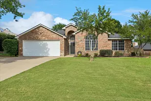 1701 Fern Dr, Mansfield, TX 76063 - Photo 1