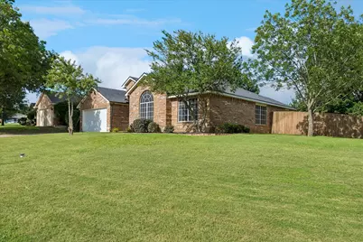 1701 Fern Drive, Mansfield, TX 76063 - Photo 2