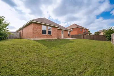1339 4th Street, Grand Prairie, TX 75051 - Photo 22