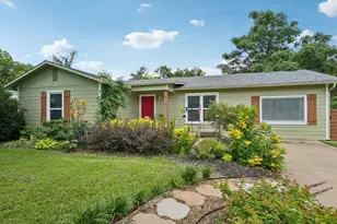 517 Norwood Dr, Hurst, TX 76053 - Photo 2