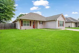 207 Chaffin St, Bonham, TX 75418 - Photo 2