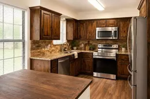 444 W Hobbs St, Boyd, TX 76023 - Photo 8