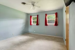 1021 S Fairbanks Ave, Denison, TX 75020 - Photo 16