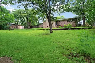 1021 S Fairbanks Ave, Denison, TX 75020 - Photo 30