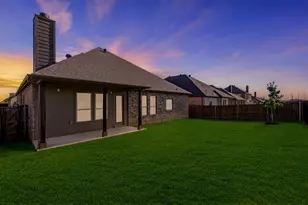 4017 Eagles Bluff Rd, Midlothian, TX 76065 - Photo 2