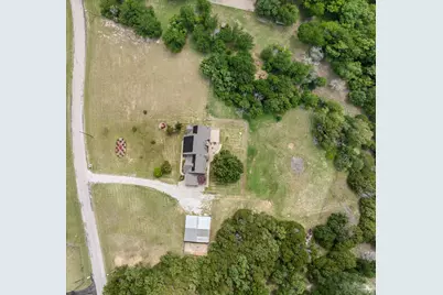 900 Hickey Court, Granbury, TX 76049 - Photo 32