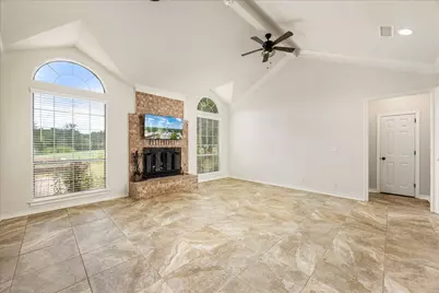 900 Hickey Court, Granbury, TX 76049 - Photo 4
