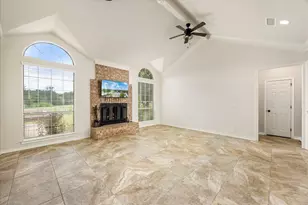 900 Hickey Ct, Granbury, TX 76049 - Photo 4