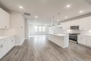9709 Thorncrown Ln, Fort Worth, TX 76179 - Photo 8