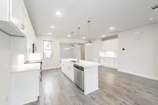 9709 Thorncrown Ln, Fort Worth, TX 76179 - Photo 4