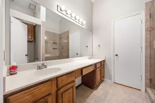 2029 Falcon Ridge Dr, Carrollton, TX 75010 - Photo 20