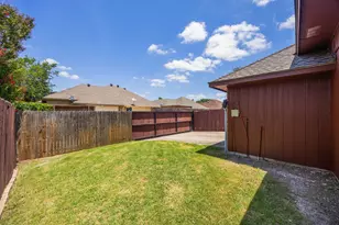 2029 Falcon Ridge Dr, Carrollton, TX 75010 - Photo 28