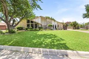 1201 Rockmoor Dr, Edgecliff Village, TX 76134 - Photo 1