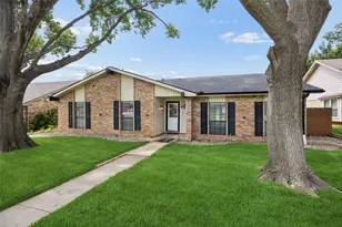 3004 Yorkshire Ct, Flower Mound, TX 75028 - Photo 2