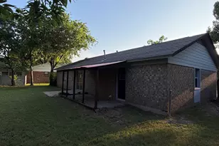 421 Smith Ave, Everman, TX 76140 - Photo 32