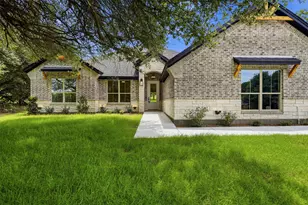 9814 Bringier Ct, Granbury, TX 76049 - Photo 6