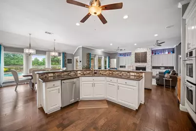 6400 Oak Hollow Drive, Burleson, TX 76028 - Photo 14
