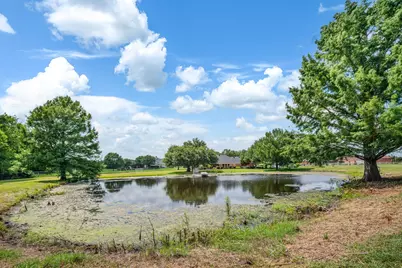 6400 Oak Hollow Drive, Burleson, TX 76028 - Photo 34