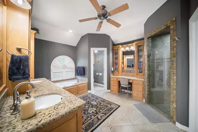 6400 Oak Hollow Drive, Burleson, TX 76028 - Photo 18