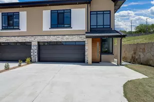 816 Premier Pkwy, Grand Prairie, TX 75051 - Photo 2