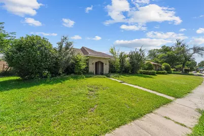106 E Schreiber Street, Garland, TX 75040 - Photo 2