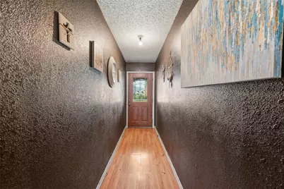 106 E Schreiber Street, Garland, TX 75040 - Photo 4