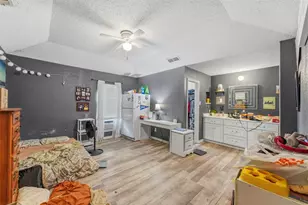 106 E Schreiber St, Garland, TX 75040 - Photo 12