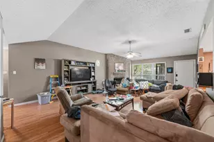106 E Schreiber St, Garland, TX 75040 - Photo 6