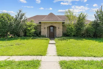 106 E Schreiber Street, Garland, TX 75040 - Photo 1