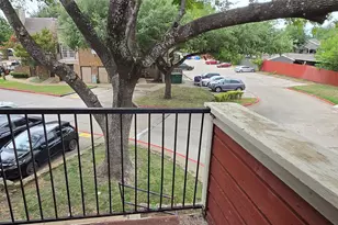 9805 Walnut St, Dallas, TX 75243 - Photo 24