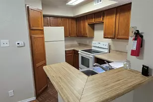9805 Walnut St, Dallas, TX 75243 - Photo 4